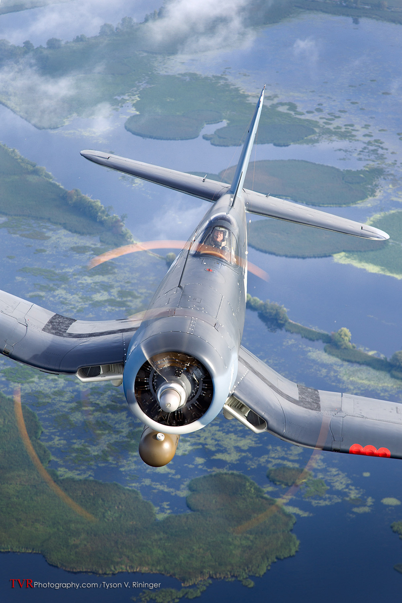 Illustration for article titled All These Jaw-Dropping Airplane Images Were Taken By This Flying Photog